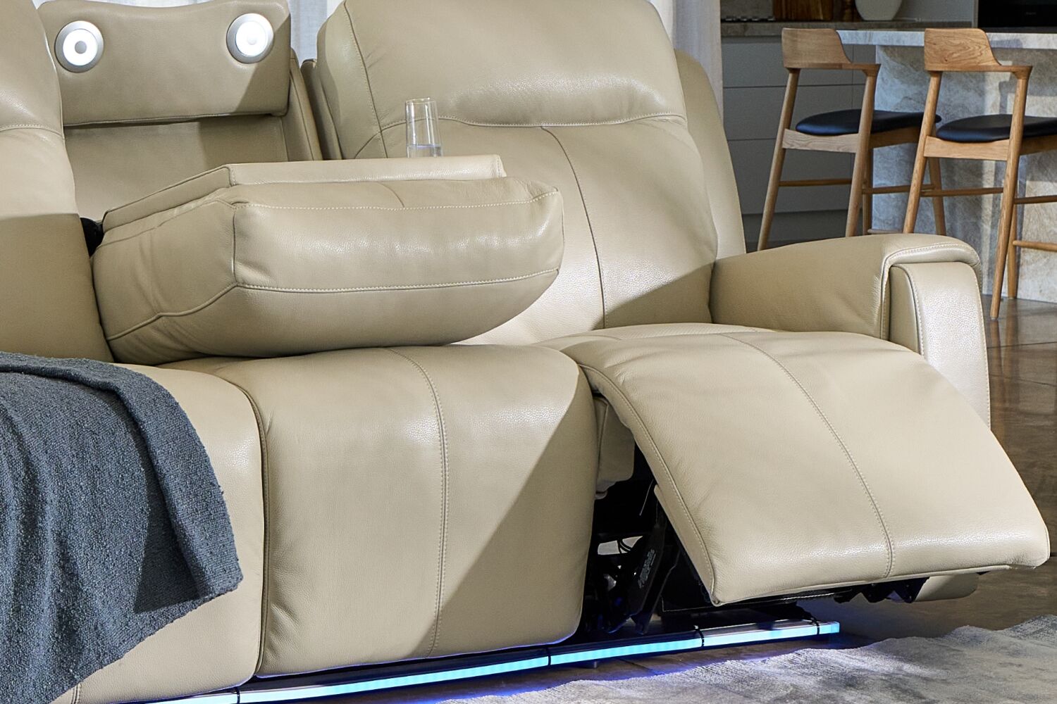 United 3 Seater Twin Power Recliner (All-In)