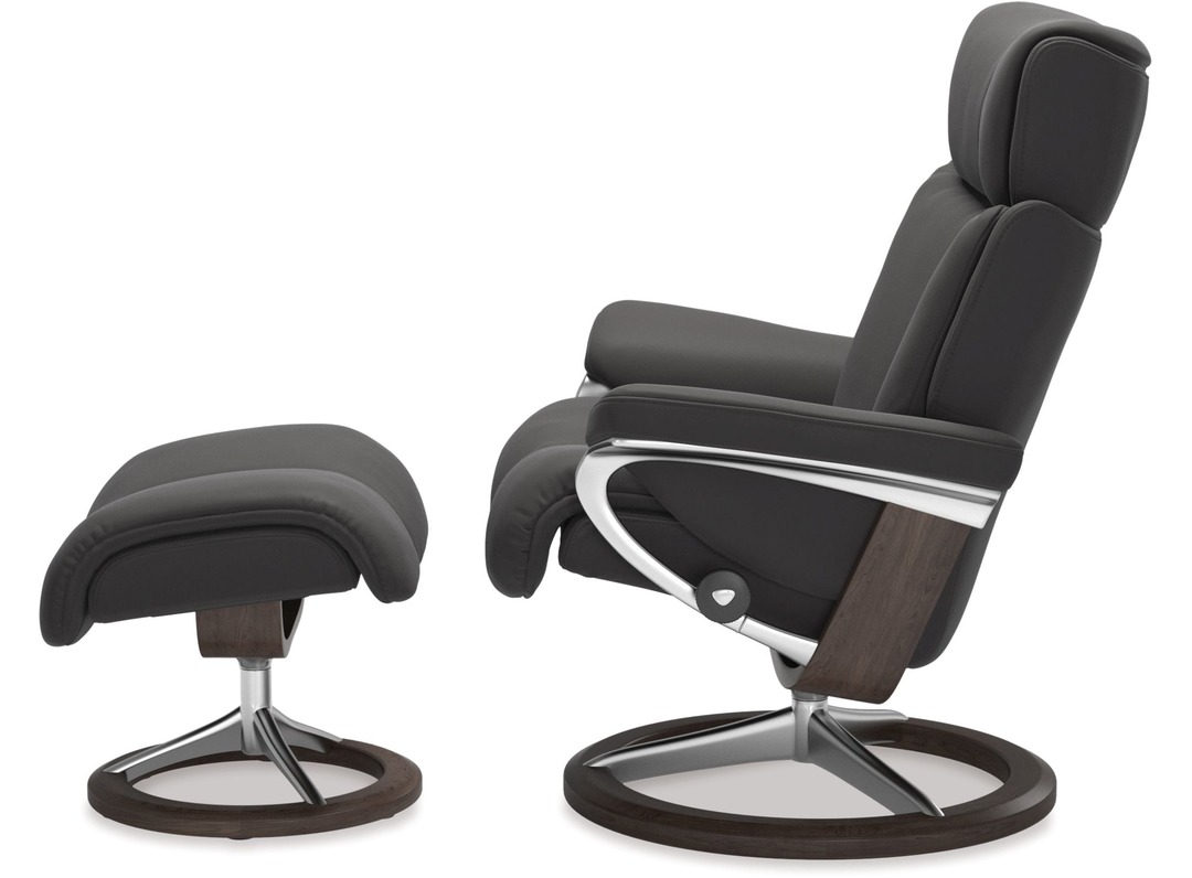 Stressless® Magic Medium Leather Recliner - Signature Base 