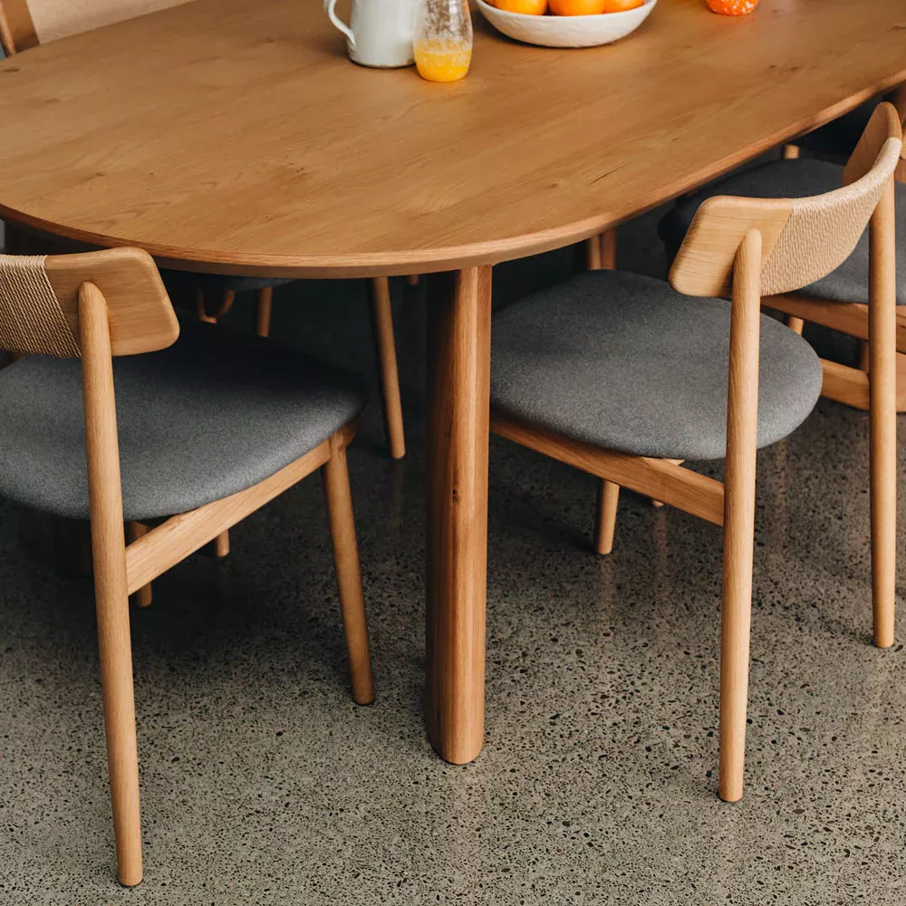 Kontur Dining Table - Natural Oak