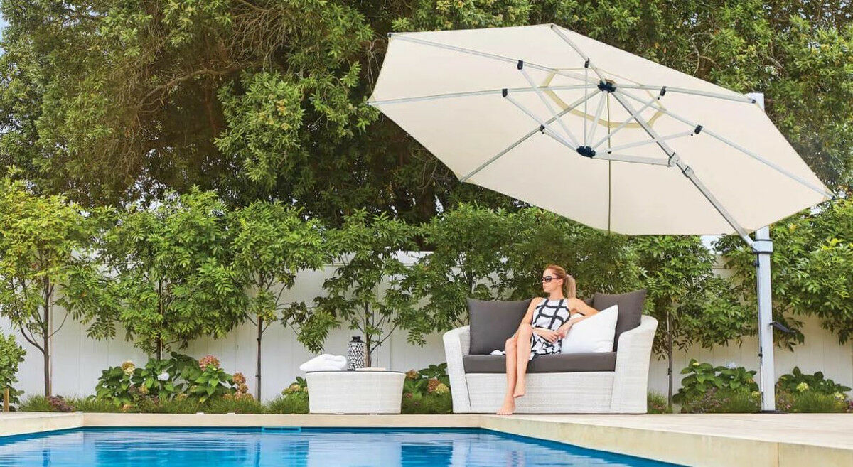 Shade7 Riviera 4.5m Octagonal Cantilever Umbrella V4